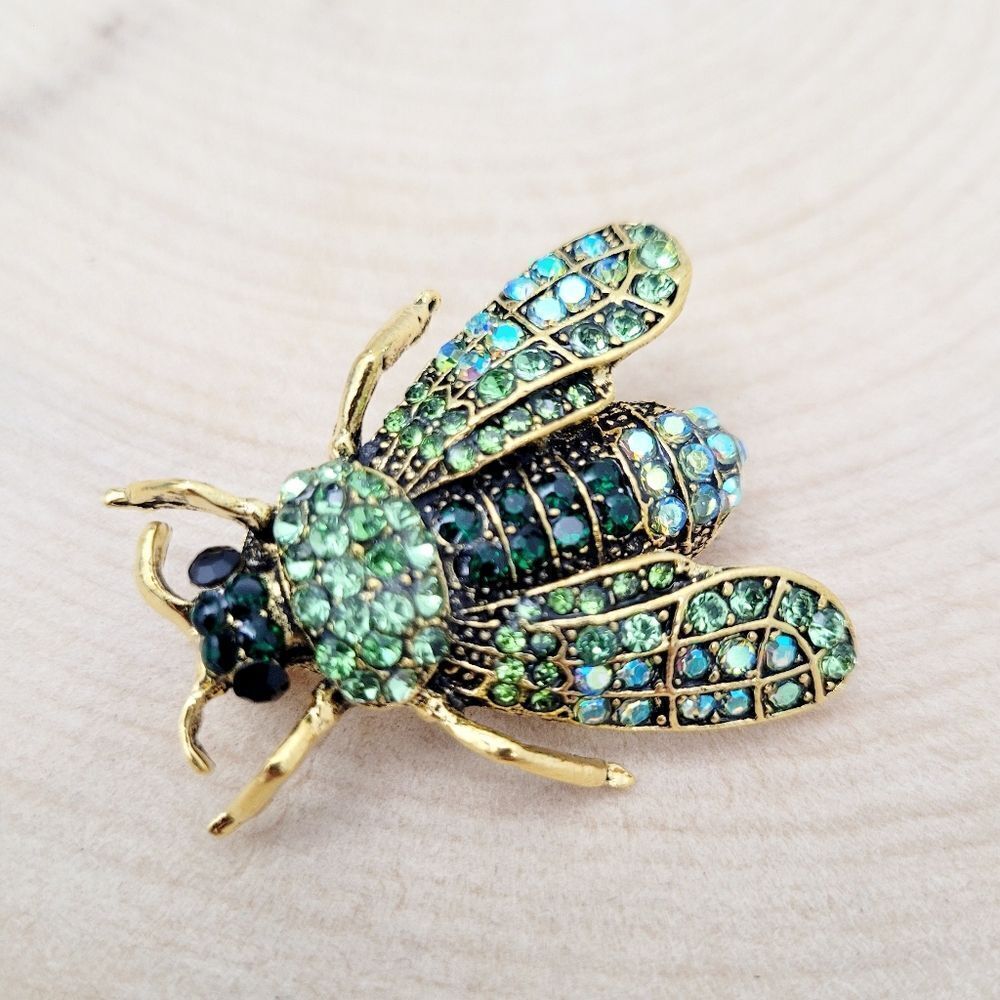 Brand New Green Bumblebee Rhinestone Brooch Pin